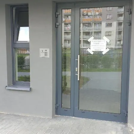 Nowoczesny Apartament Blisko Centrum Miasta *